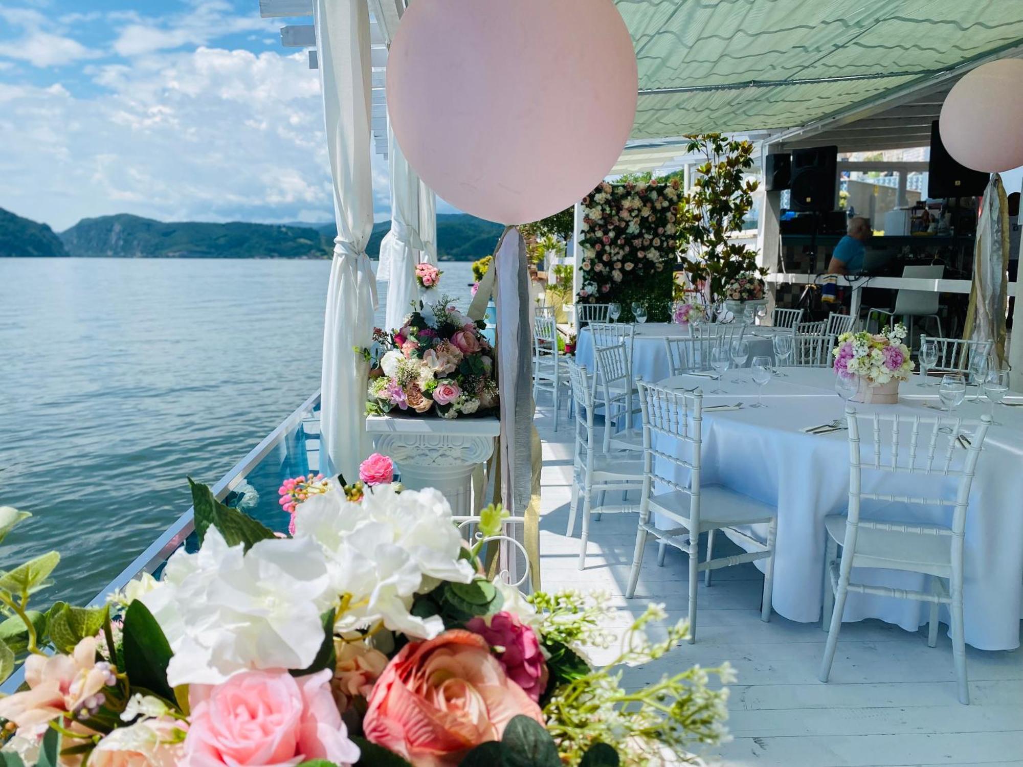 Riviera 990 - Resort & Restaurant Ieşelniţa Dış mekan fotoğraf