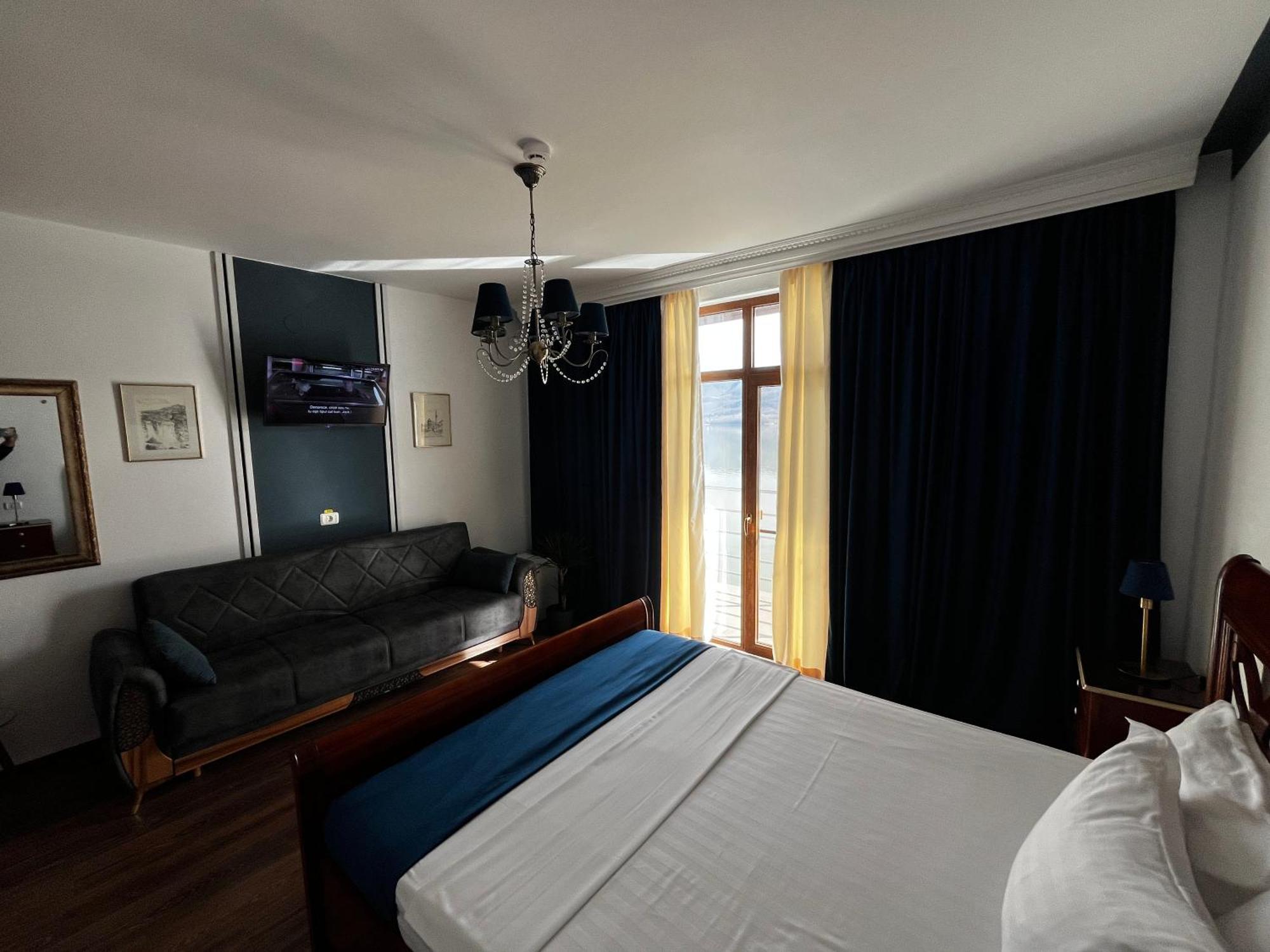 Riviera 990 - Resort & Restaurant Ieşelniţa Dış mekan fotoğraf
