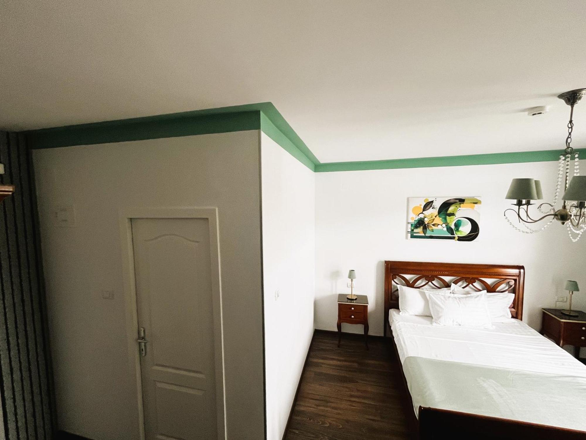 Riviera 990 - Resort & Restaurant Ieşelniţa Dış mekan fotoğraf