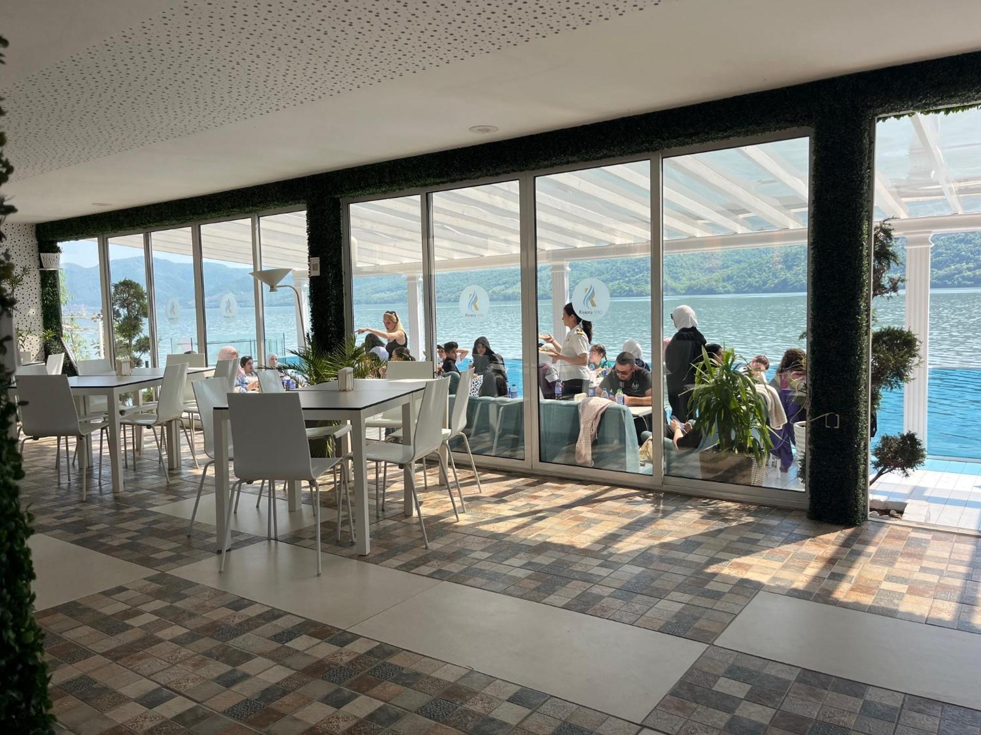 Riviera 990 - Resort & Restaurant Ieşelniţa Dış mekan fotoğraf