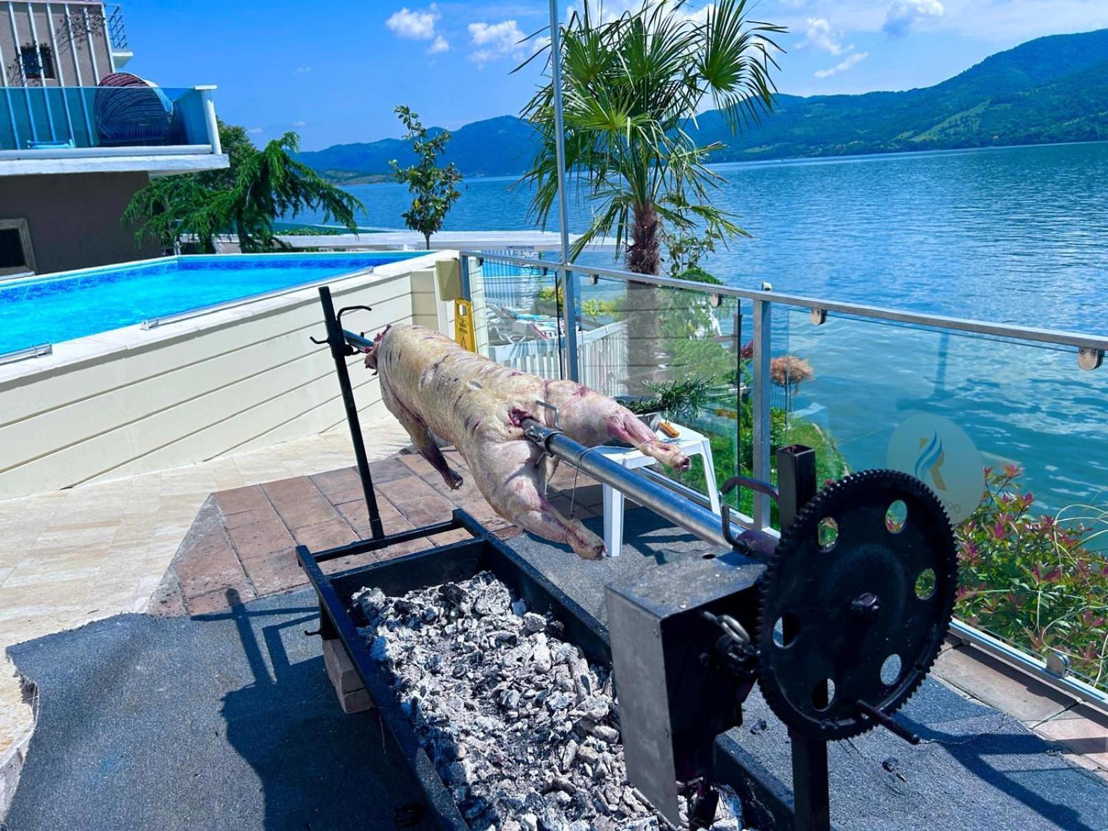 Riviera 990 - Resort & Restaurant Ieşelniţa Dış mekan fotoğraf