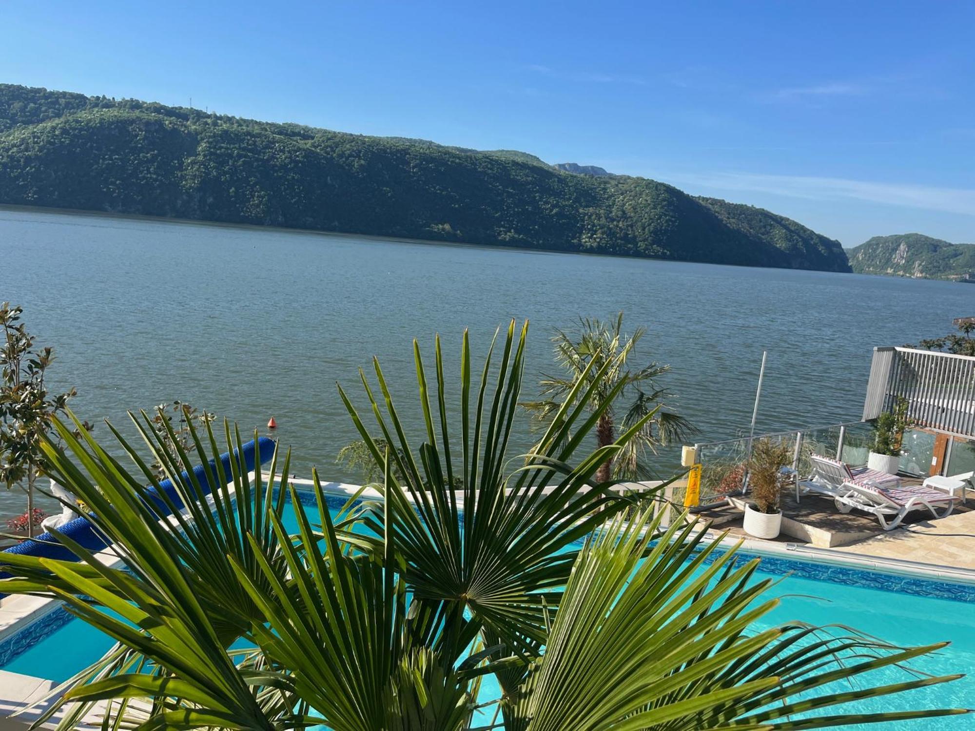 Riviera 990 - Resort & Restaurant Ieşelniţa Dış mekan fotoğraf