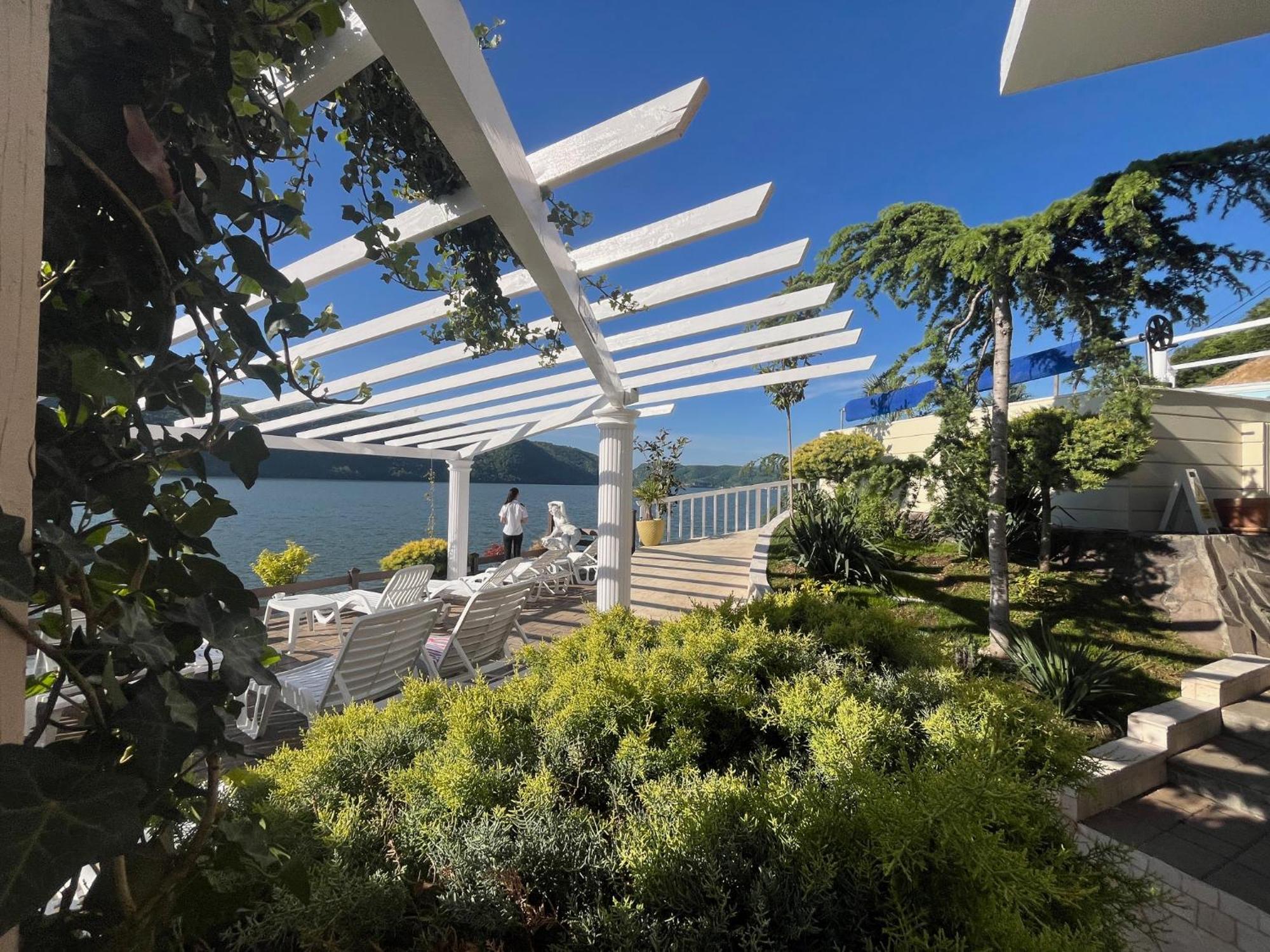 Riviera 990 - Resort & Restaurant Ieşelniţa Dış mekan fotoğraf