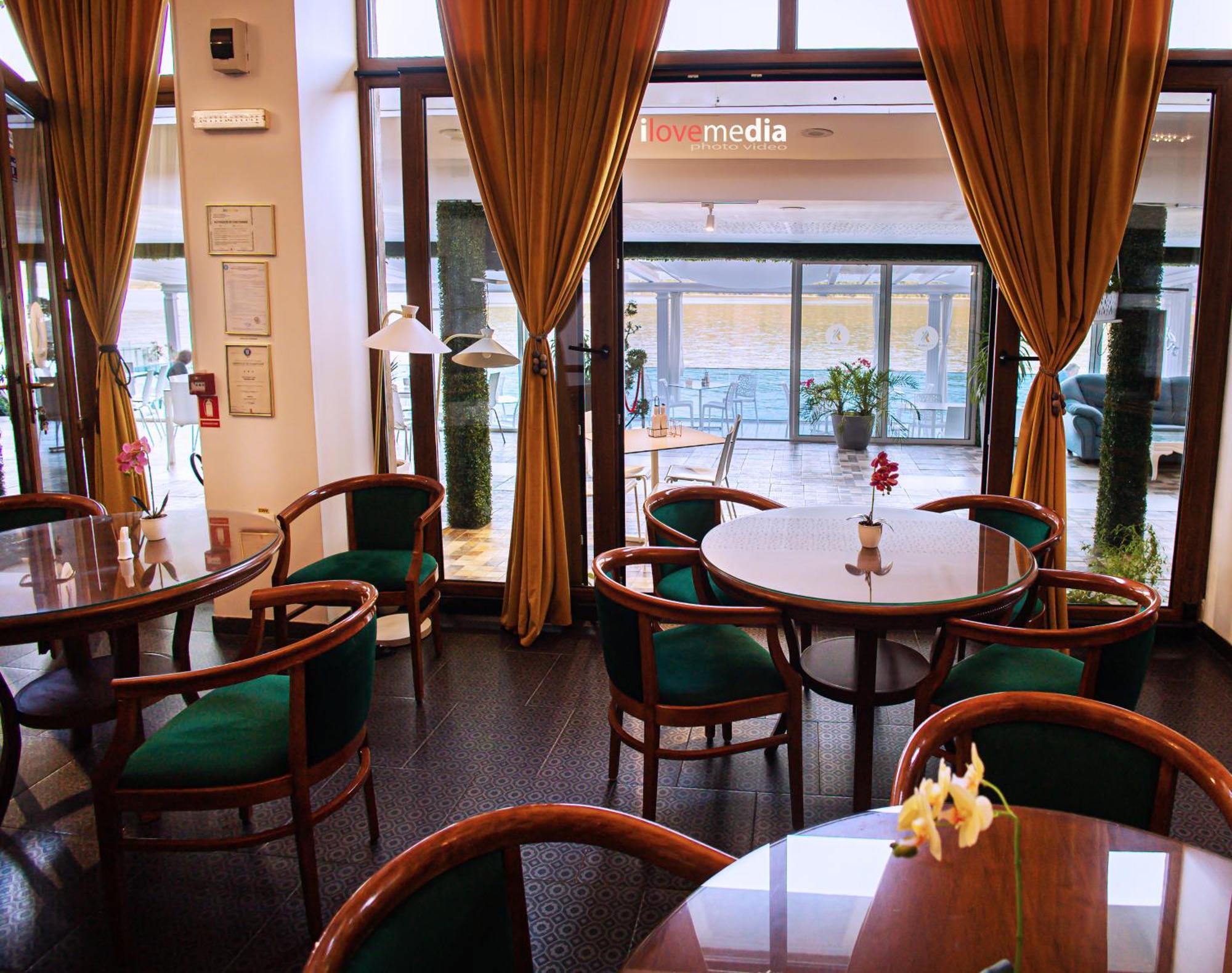 Riviera 990 - Resort & Restaurant Ieşelniţa Dış mekan fotoğraf